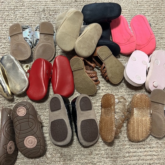 Lot bundles baby girl shoes size 3 robeez stride rite old navy wonder nation 💕 - Picture 9 of 9